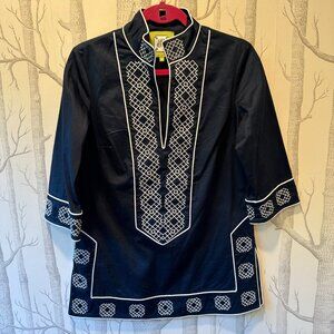 Elizabeth McKay Navy Blue Embroidered Tunic Size 6  NWOT